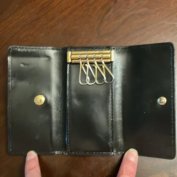 Louis Vuitton Vernis Keyholder Dyed - Picture 4 of 8